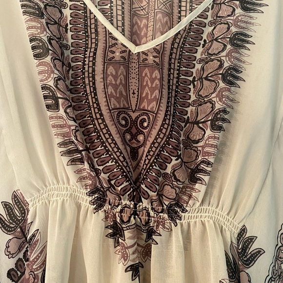 Stunning Boho Chic Top 🪶 - Picture 3 of 6